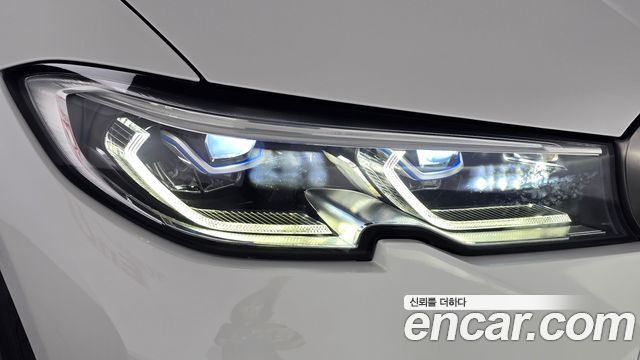BMW 3-Series 2020 — photo 8