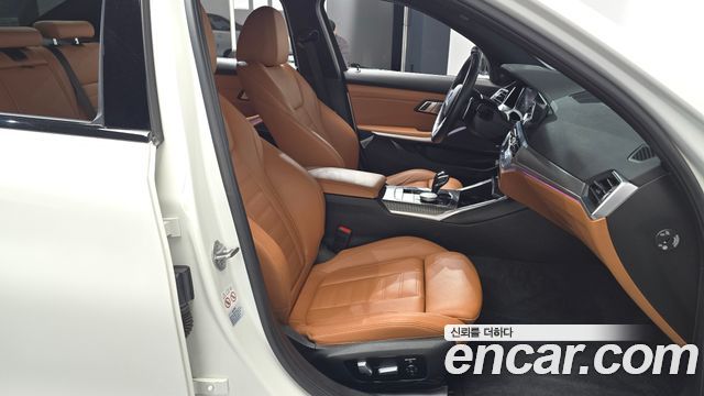BMW 3-Series 2020 — photo 16