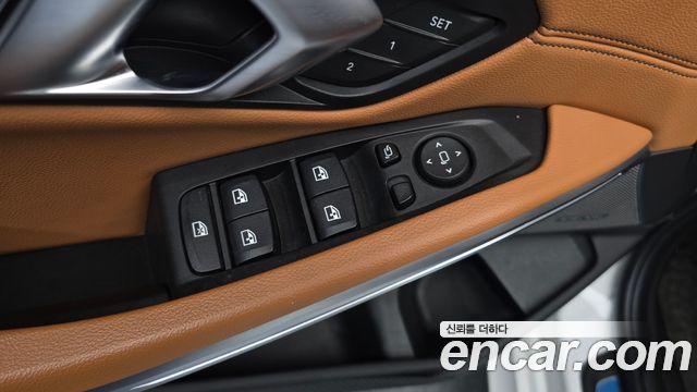 BMW 3-Series 2020 — photo 28