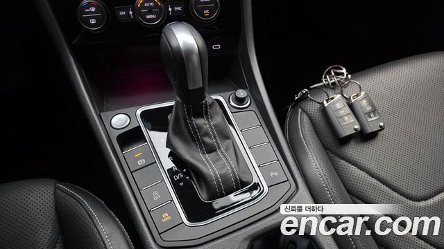 Volkswagen Jetta 2021 — photo 12