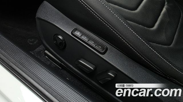 Volkswagen Jetta 2021 — photo 24