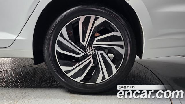 Volkswagen Jetta 2021 — photo 7