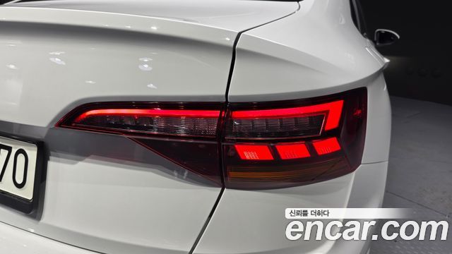 Volkswagen Jetta 2021 — photo 9