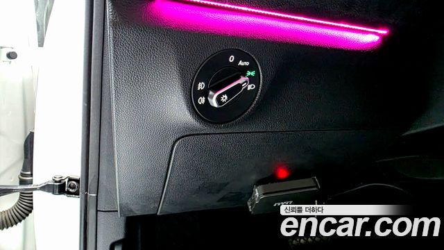 Volkswagen Jetta 2021 — photo 28
