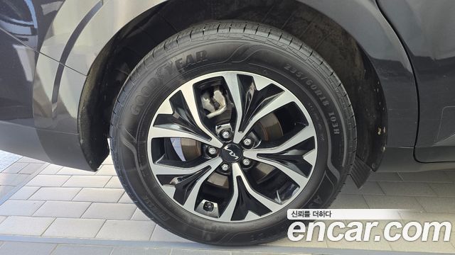 Kia Canival 2023 — photo 5