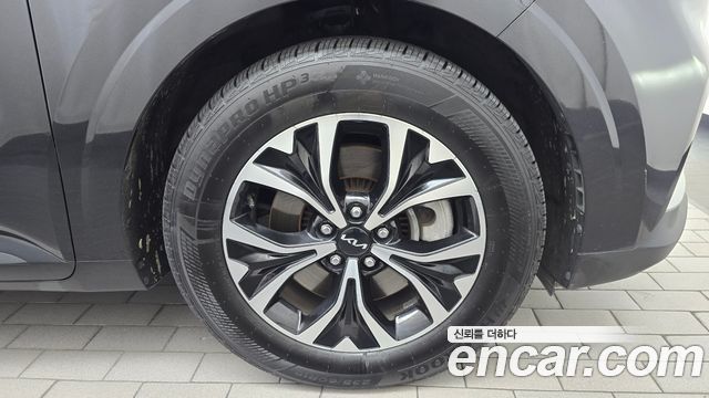 Kia Canival 2023 — photo 7