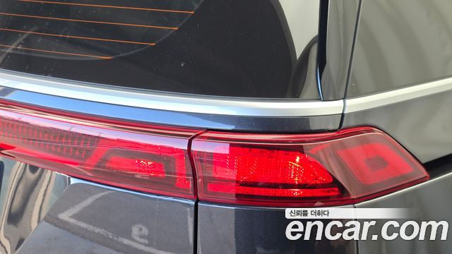 Kia Canival 2023 — photo 9