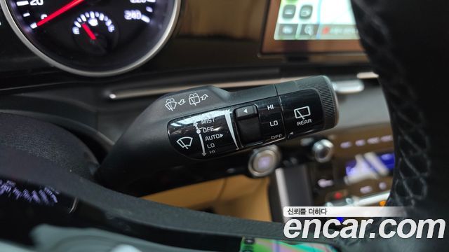 Kia Canival 2023 — photo 27
