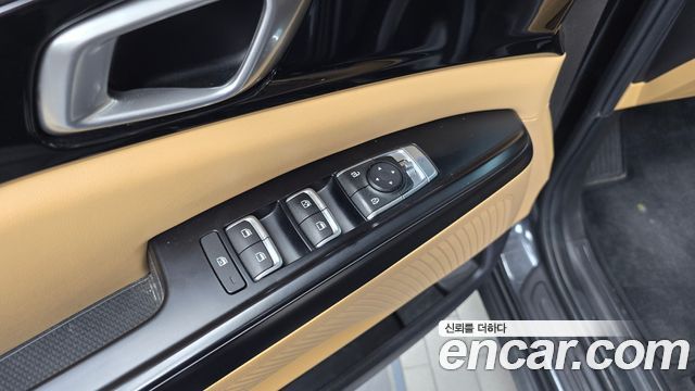 Kia Canival 2023 — photo 28
