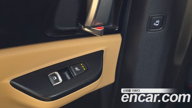 Kia Canival 2023 — photo 29