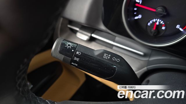 Kia Canival 2023 — photo 30