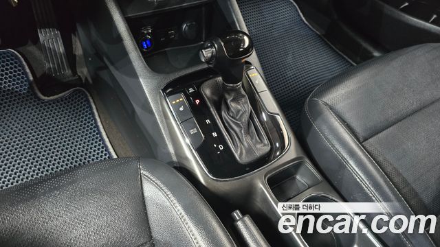 Kia K3 2016 — photo 12