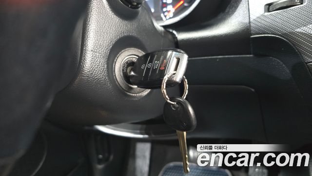 Kia K3 2016 — photo 23