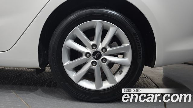 Kia K3 2016 — photo 7