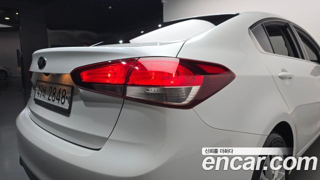 Kia K3 2016 — photo 9