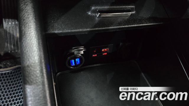 Kia K3 2016 — photo 28