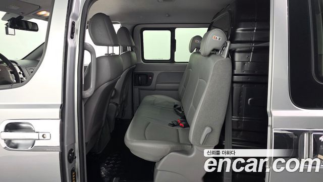 Hyundai Starex 2015 — photo 12