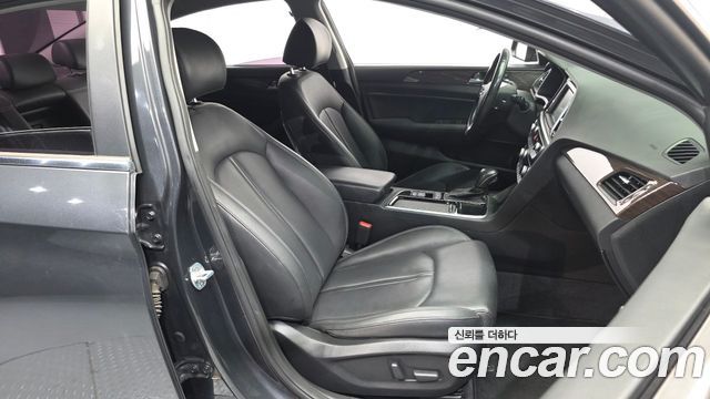 Hyundai Sonata 2019 — photo 17