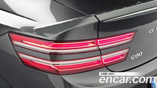 Genesis G80 2022 — photo 9
