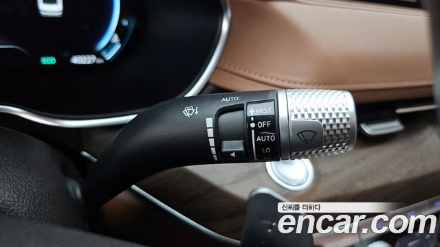 Genesis G80 2022 — photo 28