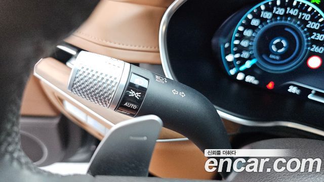 Genesis G80 2022 — photo 29