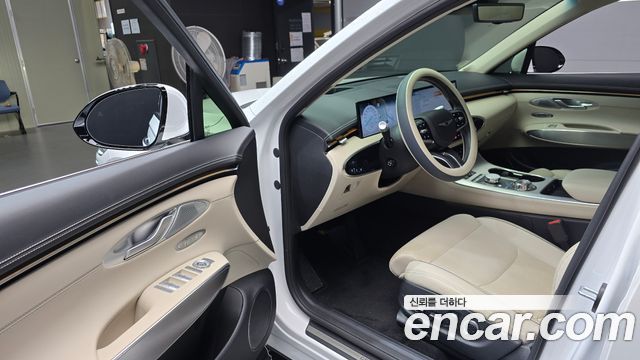 Genesis GV70 2025 — photo 13