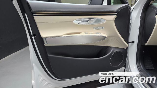 Genesis GV70 2025 — photo 14