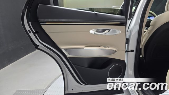 Genesis GV70 2025 — photo 15
