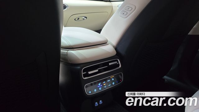 Genesis GV70 2025 — photo 30