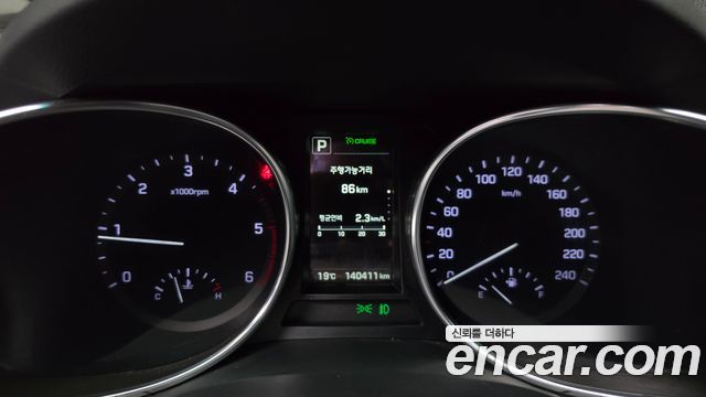 Hyundai Santafe 2016 — photo 11