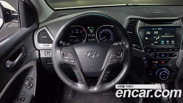 Hyundai Santafe 2016 — photo 19