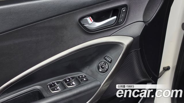 Hyundai Santafe 2016 — photo 25