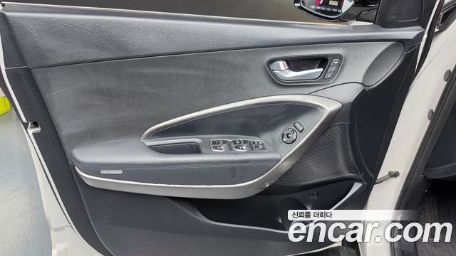 Hyundai Santafe 2016 — photo 14