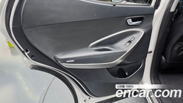 Hyundai Santafe 2016 — photo 15