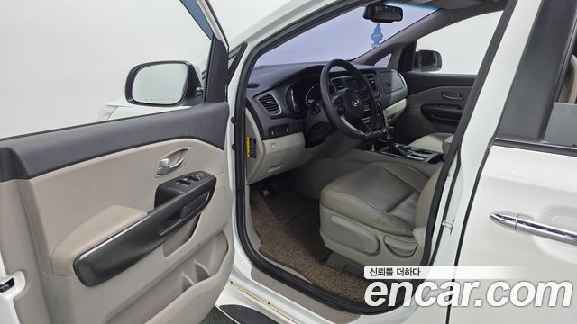 Kia Canival 2019 — photo 13
