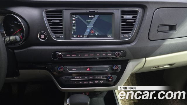 Kia Canival 2019 — photo 19