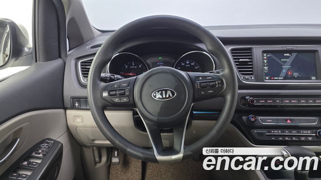 Kia Canival 2019 — photo 20