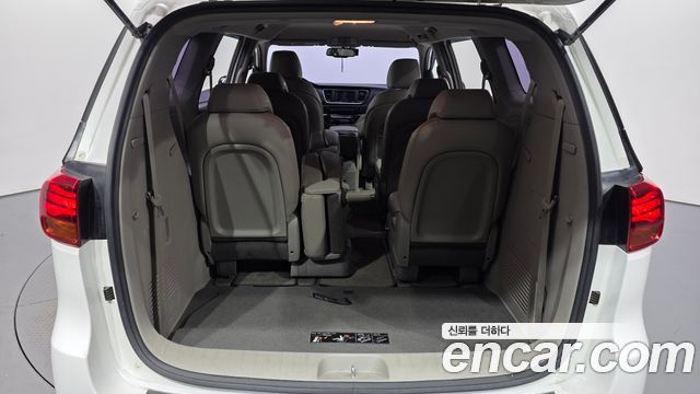 Kia Canival 2019 — photo 22