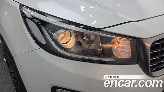 Kia Canival 2019 — photo 8