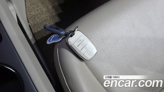 Kia Canival 2019 — photo 28