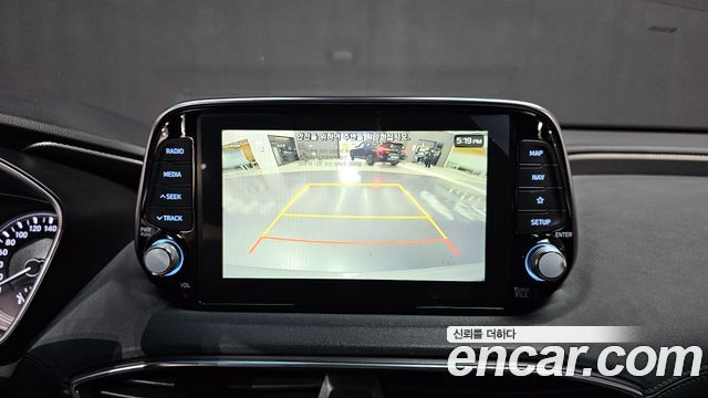 Hyundai Santafe 2019 — photo 21