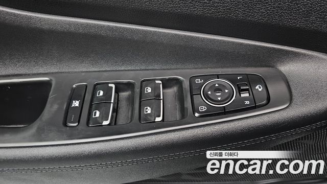 Hyundai Santafe 2019 — photo 23