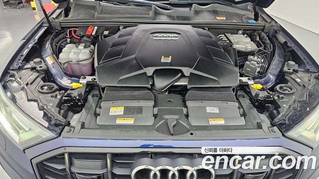 Audi Q7 2022 — photo 6