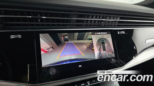 Audi Q7 2022 — photo 20