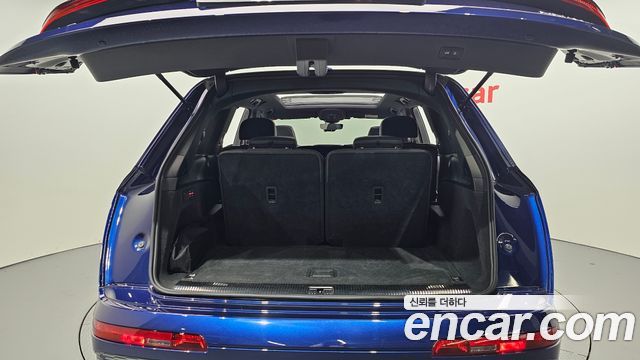 Audi Q7 2022 — photo 26