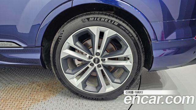 Audi Q7 2022 — photo 7