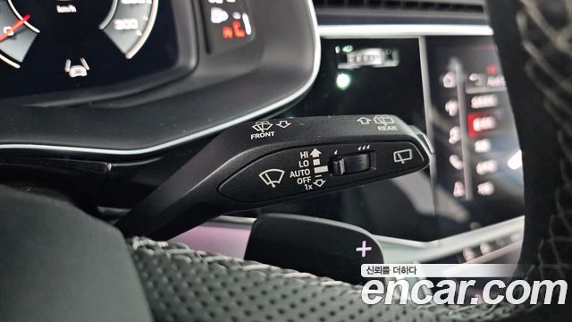Audi Q7 2022 — photo 27
