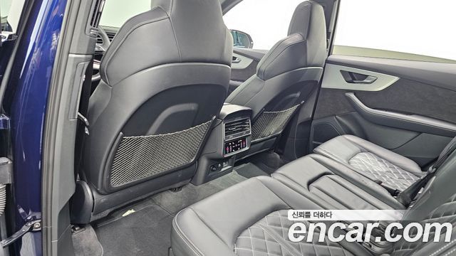 Audi Q7 2022 — photo 28