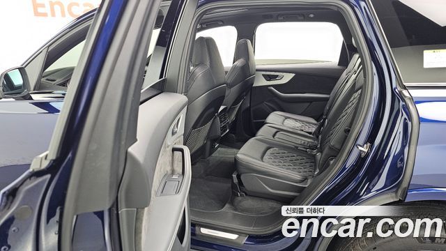 Audi Q7 2022 — photo 29