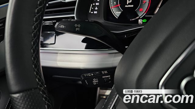 Audi Q7 2022 — photo 30